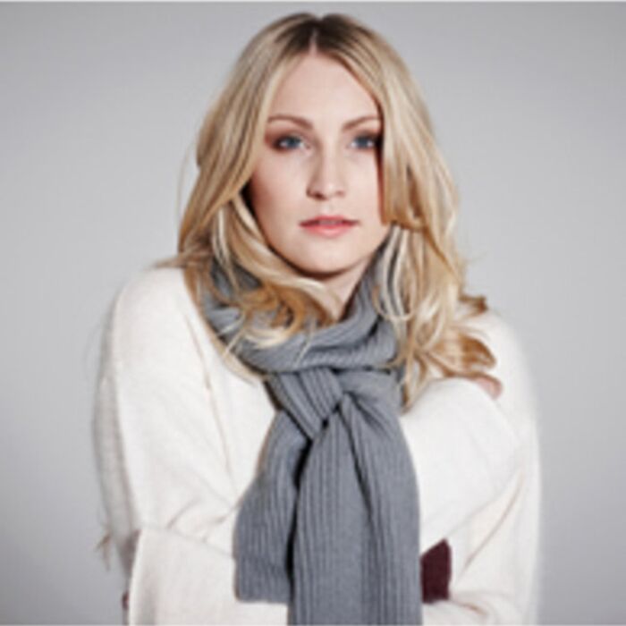 Metro knitted scarf Vignette